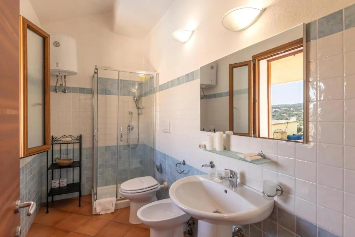 Relaxing Cristal Blu Studio Sleeps 3 Persons Num1484 Santa Teresa Gallura Appartement
