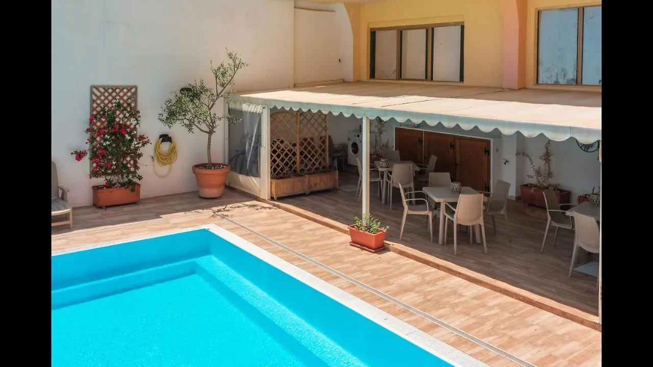 Relaxing Cristal Blu Studio Sleeps 3 Persons Num1484 Santa Teresa Gallura