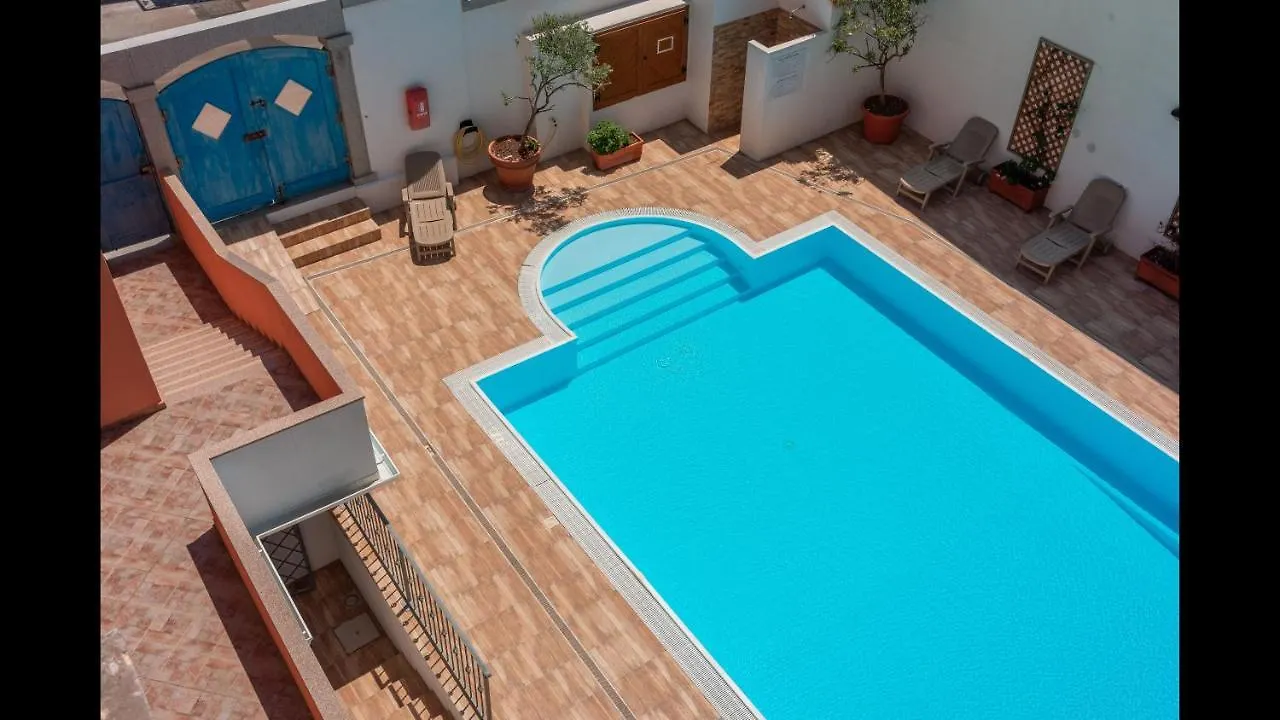 Appartement Relaxing Cristal Blu Studio Sleeps 3 Persons Num1484 Santa Teresa Gallura