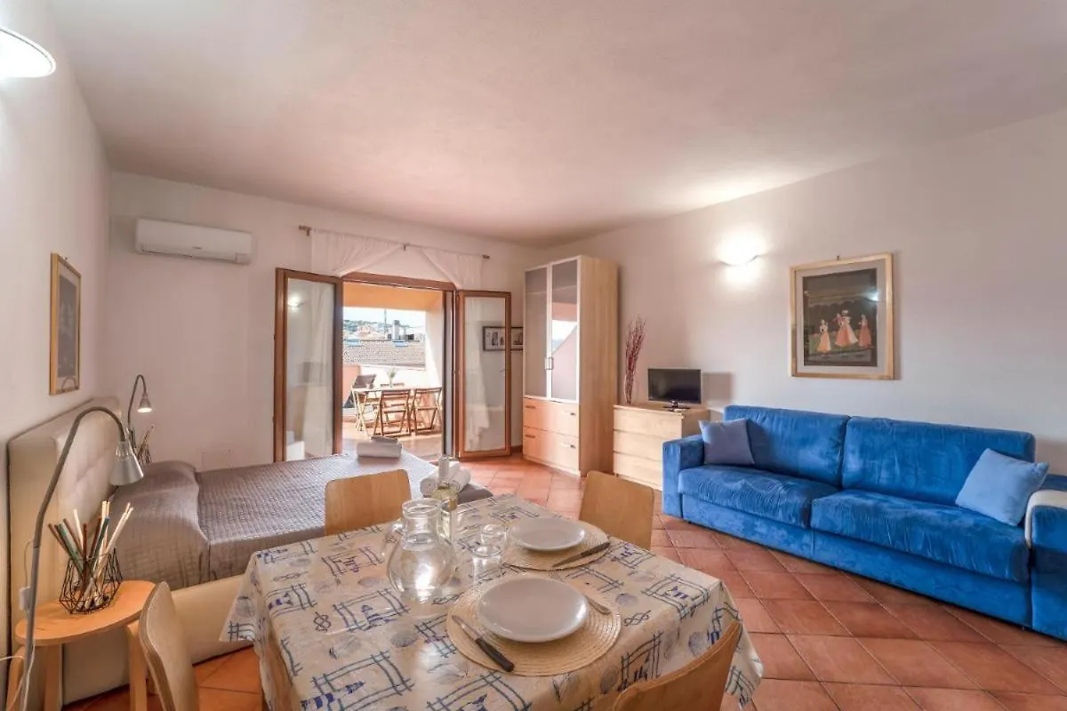 Appartement Relaxing Cristal Blu Studio Sleeps 3 Persons Num1484 Santa Teresa Gallura Italie
